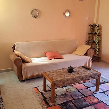 Apartment Getaway In Sparti Esterno foto