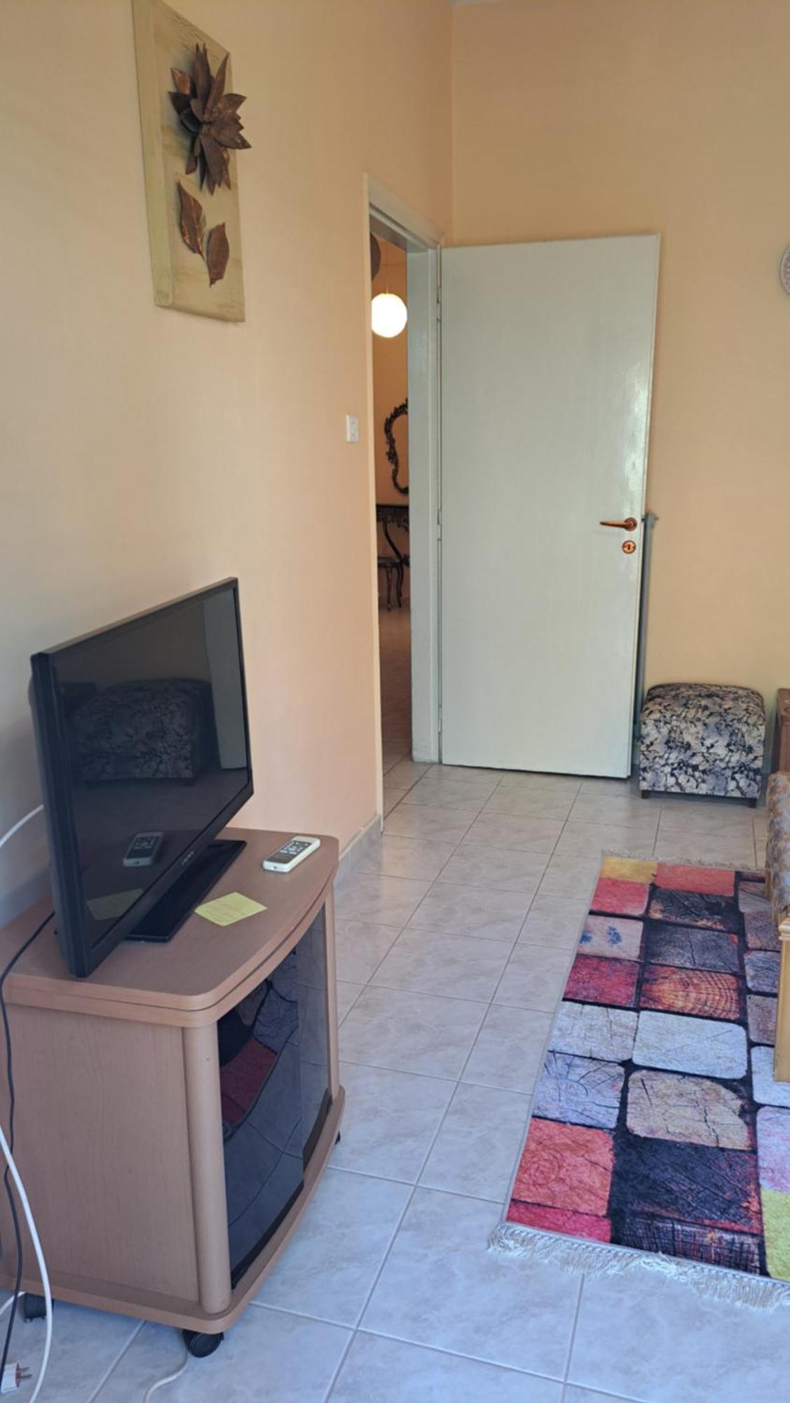 Apartment Getaway In Sparti Esterno foto